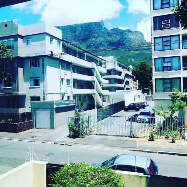 Table Mountain Views, Modern,Lots Of Natural Light, With Parking Cape Town Exterior photo